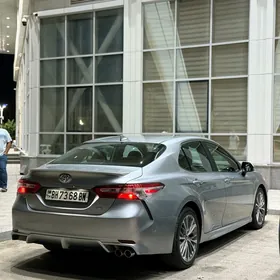 Toyota Camry 2020