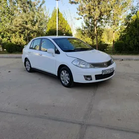 Nissan Versa 2010