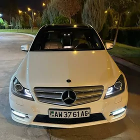 Mercedes-Benz C350 2012