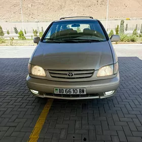 Toyota Sienna 2002