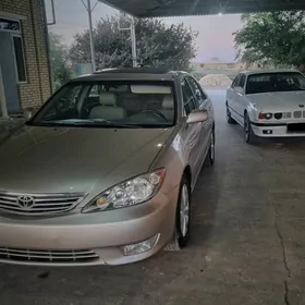 Toyota Camry 2004