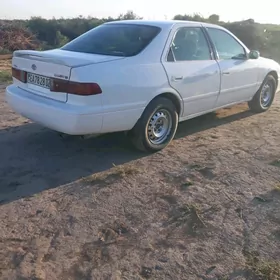 Toyota Camry 2000