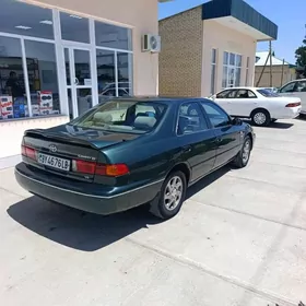 Toyota Camry 1999
