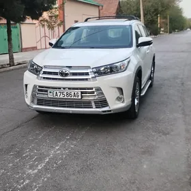 Toyota Highlander 2019