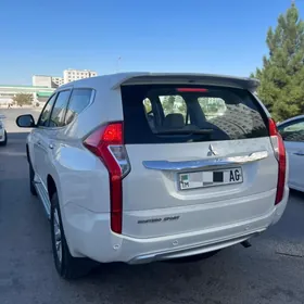 Mitsubishi Montero Sport 2019