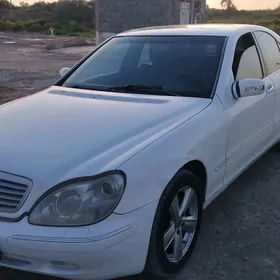 Mercedes-Benz S-Class 1999