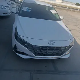 Hyundai Elantra 2021