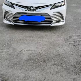 Toyota Camry 2022