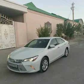 Toyota Camry 2017