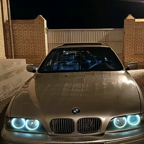 BMW E39 2000