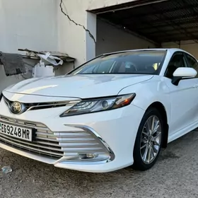 Toyota Camry 2023