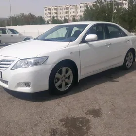 Toyota Camry 2010