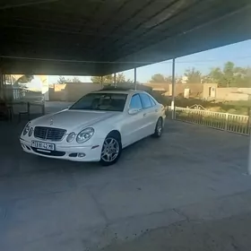 Mercedes-Benz E320 2002