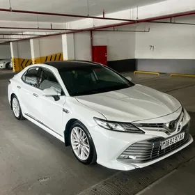 Toyota Camry 2018