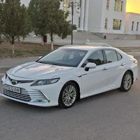 Toyota Camry 2018