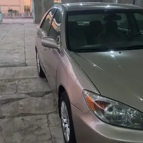 Toyota Camry 2004
