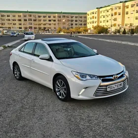 Toyota Camry 2017