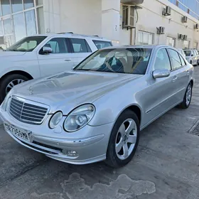 Mercedes-Benz E320 2004