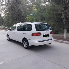 Toyota Sienna 2000