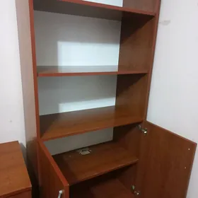 Kompýuter stol kitap goyulyan