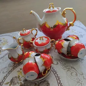 Красный бутон