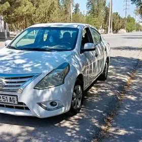 Nissan Versa 2014