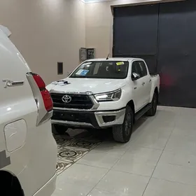 Toyota Hilux 2024