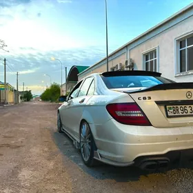 Mercedes-Benz C350 2010