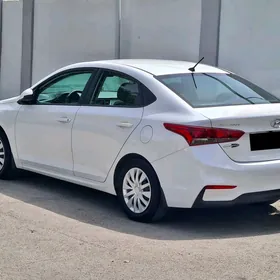 Hyundai Accent 2022