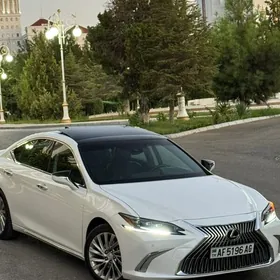 Lexus ES 350 2019