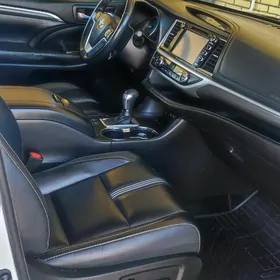 Toyota Highlander 2017