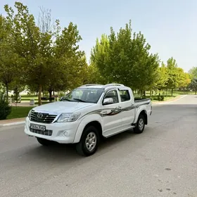 Toyota Hilux 2011