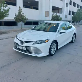 Toyota Camry 2020