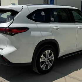 Toyota Highlander 2020