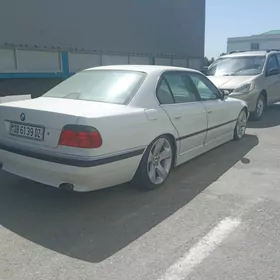 BMW 7 Series 2001