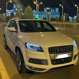 Audi Q7 2013