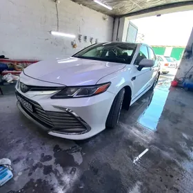 Toyota Camry 2018