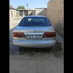 Nissan Sunny 1997