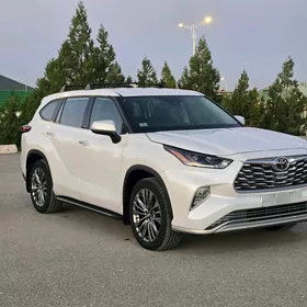 Toyota Highlander 2022
