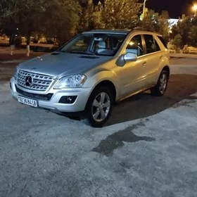 Mercedes-Benz ML350 2010