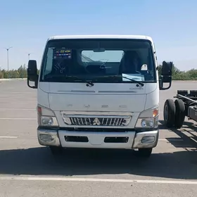 Mitsubishi Canter 2025