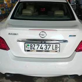 Nissan Maxima 2010
