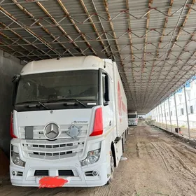 Mercedes-Benz ACTROS 3331 2015