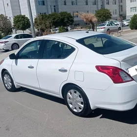 Nissan Versa 2014
