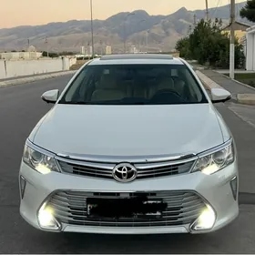 Toyota Camry 2016