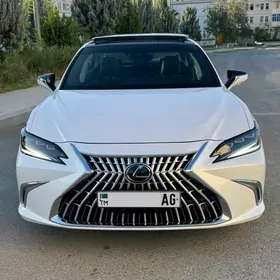 Lexus ES 350 2022