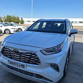 Toyota Highlander 2022