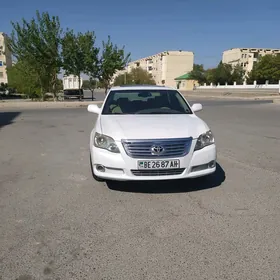 Toyota Avalon 2010