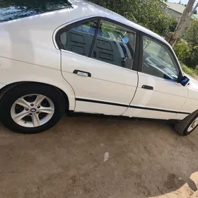 BMW 525 1990