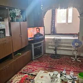 продаю 3ком 2этаж